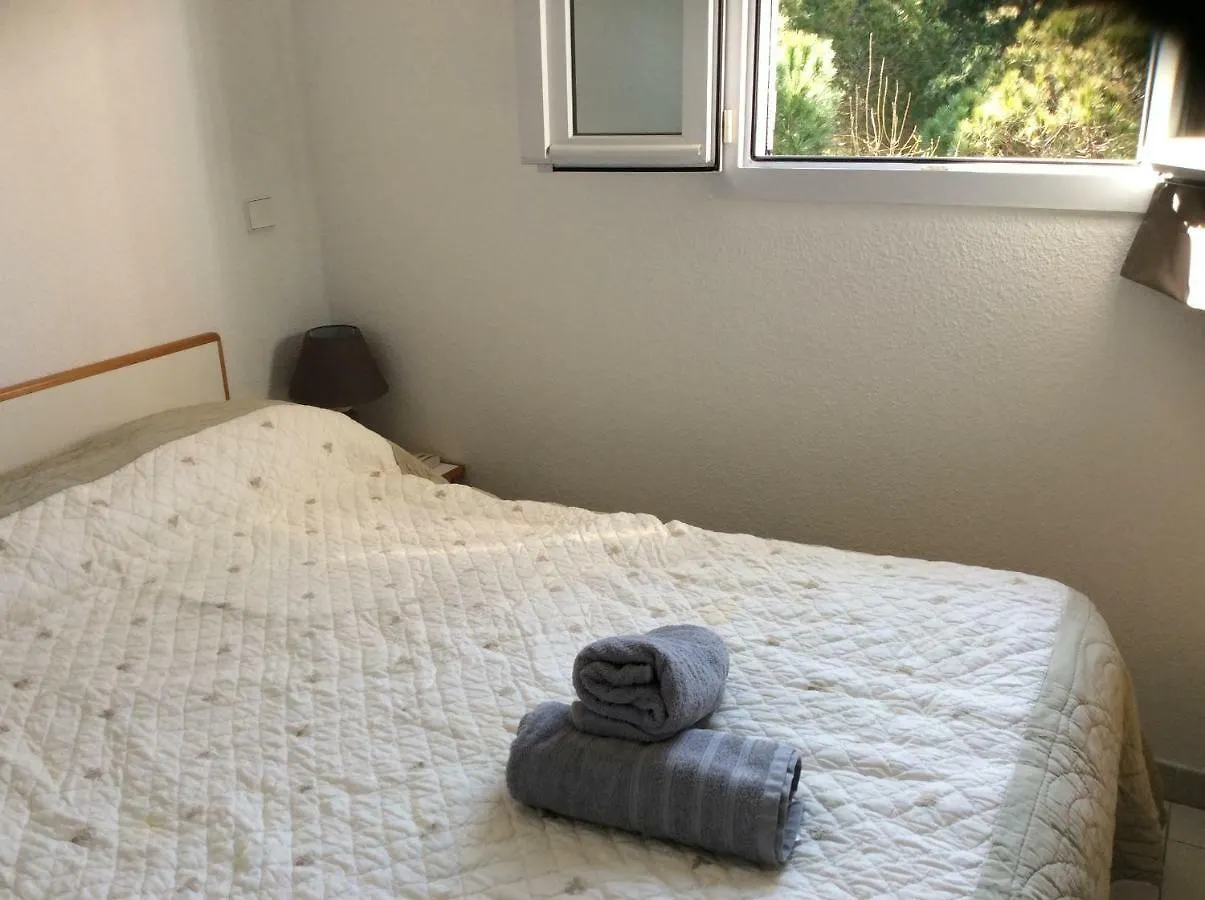 Appartement Entre Mer Et Piscine Hyères Frankrijk